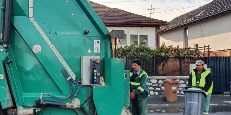 Mioveni: Informare privind programul de colectare a deșeurilor în perioada Sărbătorilor de iarnă