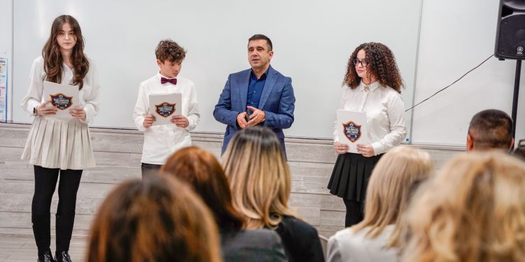 Vicepreședintele Adrian Dumitru Bughiu la manifestările dedicate Zilei Culturii Naționale și Zilei Școlii „Mihai Eminescu”