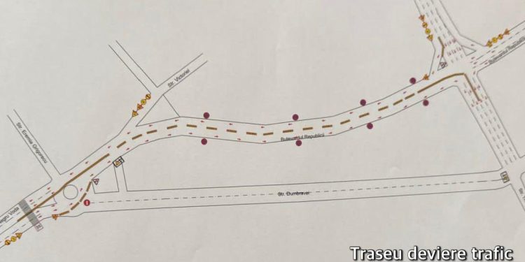 Lucrări la reţeaua de apă pe strada Dumbravei din municipiul Piteşti