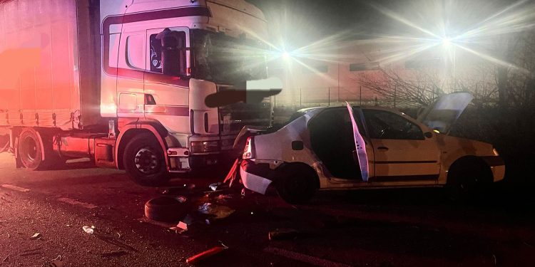 Accident rutier grav la Țițești, județul Argeș: trei persoane rănite, una în stare gravă