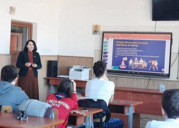 Mioveni: Dependența de ecrane, noua provocare a erei digitale – cum o gestionăm?