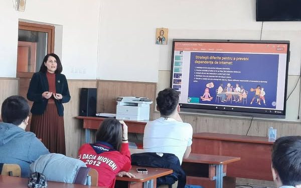 Mioveni: Dependența de ecrane, noua provocare a erei digitale – cum o gestionăm?