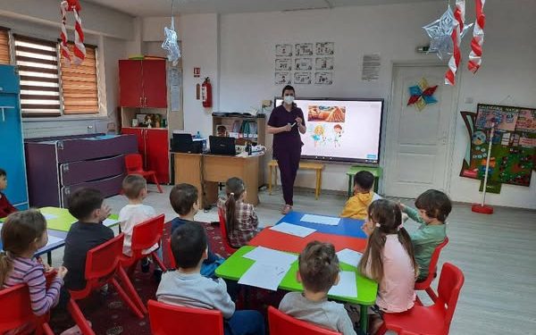 Campanie de educație sanitară stomatologică în grădinițele din Mioveni