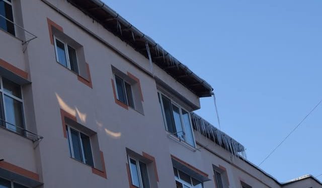 MIOVENI: ATENȚIE LA ȚURȚURI! CE OBLIGAȚII AU PROPRIETARII ȘI ASOCIAȚIILE DE PROPRIETARI!