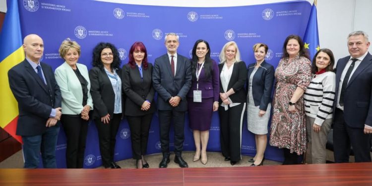 𝐃𝐢𝐫𝐞𝐜𝐭𝐨𝐫𝐮𝐥 𝐎𝐂𝐃𝐄 𝐒𝐭𝐞𝐟𝐚𝐧𝐨 𝐒𝐜𝐚𝐫𝐩𝐞𝐭𝐭𝐚, 𝐥𝐚 𝐢̂𝐧𝐭𝐚̂𝐥𝐧𝐢𝐫𝐞𝐚 𝐛𝐢𝐥𝐚𝐭𝐞𝐫𝐚𝐥𝐚̆ 𝐜𝐮 𝐦𝐢𝐧𝐢𝐬𝐭𝐫𝐮𝐥 𝐒𝐢𝐦𝐨𝐧𝐚 𝐁𝐮𝐜𝐮𝐫𝐚-𝐎𝐩𝐫𝐞𝐬𝐜𝐮: „𝐒𝐢𝐦𝐭̦𝐢𝐭̦𝐢-𝐯𝐚̆ 𝐝𝐞𝐣𝐚 𝐩𝐚𝐫𝐭𝐞 𝐚 𝐟𝐚𝐦𝐢𝐥𝐢𝐞𝐢 𝐎𝐂𝐃𝐄”