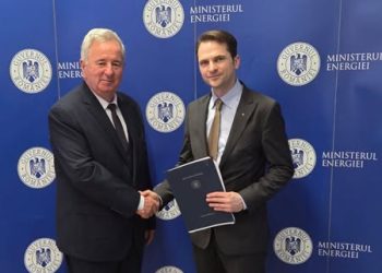 Căteasca face pasul spre energie verde! Primarul Năstase Florian Liviu a semnat contractul pentru un parc fotovoltaic