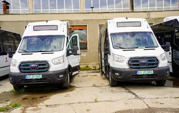 Astăzi, alte două microbuze electrice școlare au ajuns în Moșoaia și Bughea de Jos!