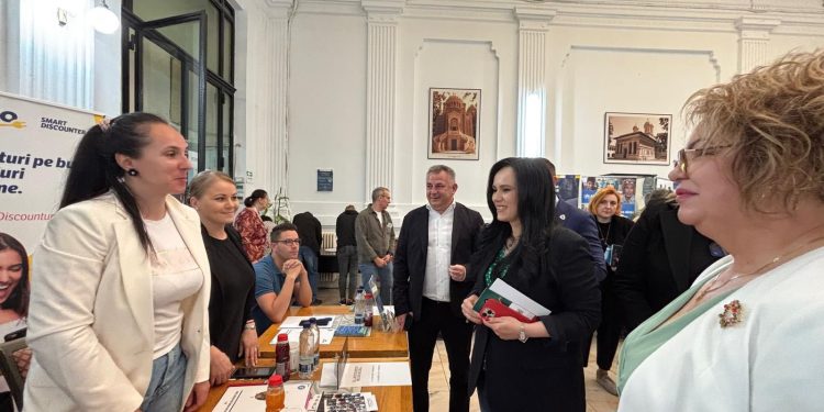 8.723 de persoane și-au găsit de lucru astăzi la Bursa Generală a Locurilor de Muncă. Ministrul Simona Bucura-Oprescu: “Este vital să ne pregătim pentru meseriile viitorului și să investim constant în competențele românilor”