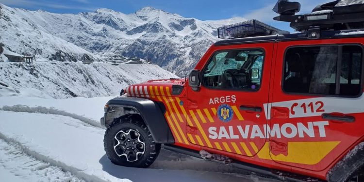 Argeș: Stratul proaspăt de zăpadă are 10-12 cm la altitudinea de 2000 de metri