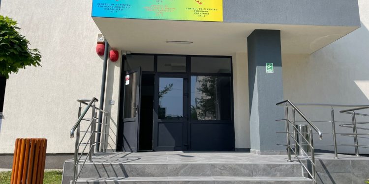 A avut loc deschiderea oficială a Centrului Multifuncțional Comunitar Războieni