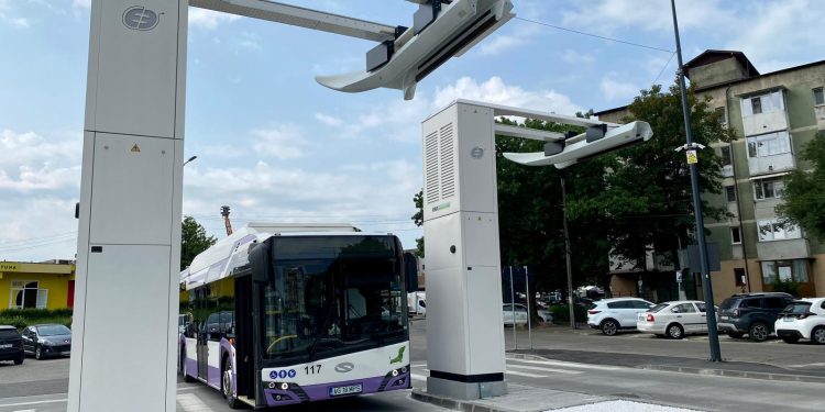 Recepție la terminarea lucrărilor pentru 3 stații de încărcare rapidă, pe strada Independenței, din Pitești!