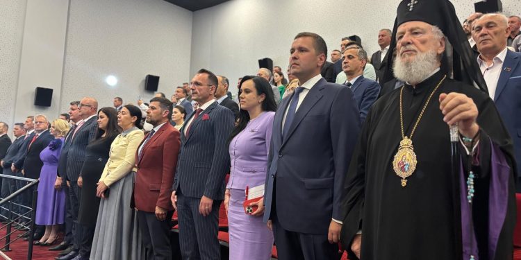 Ministrul Simona Bucura-Oprescu, la Gala de Excelență a Județului Dâmbovița: Felicitări pentru inițiativa de a pune an de an în lumină oameni care ne inspiră, care clădesc, care nu renunță!