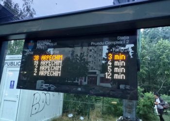 61 afișaje electronice vor arăta când ajunge autobuzul în stațiile din Pitești