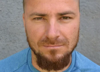 ALERTĂ/ Polițiștii cer ajutorul cetățenilor. Bărbat dat în urmărire națională