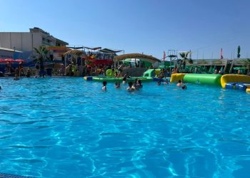 Elevii merituoși din Bascov, recompensați cu o tabără la mare. Schimb educațional între Bascov și Cumpăna