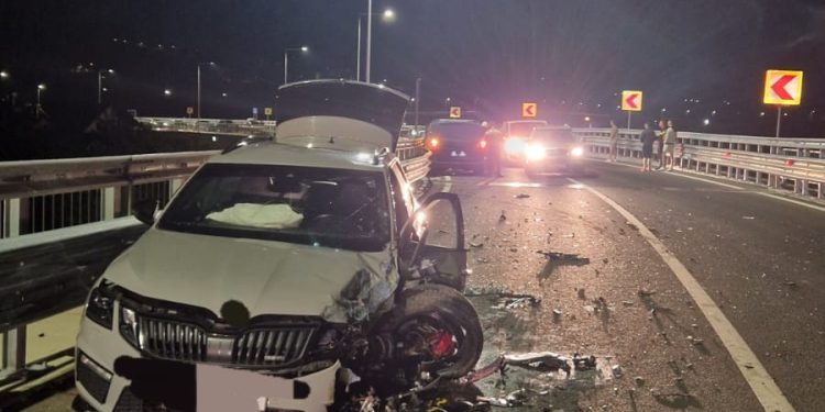 Accident pe autostradă! Minori duși la spital!