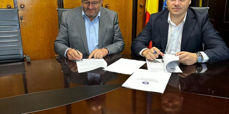 A fost semnat contractul pentru consolidarea Centrului de Diagnostic și Tratament din Pitești!