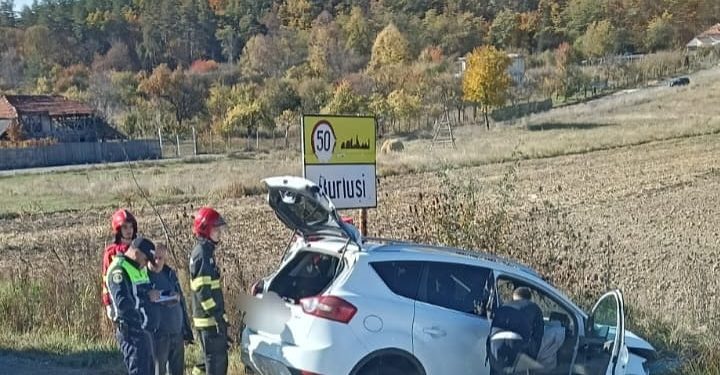 Accident grav pe DN 73C, în comuna Ciofrângeni: două persoane rănite, transportate la spital