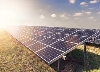 A fost semnat, de către Ministerul Energiei, contractul de finanțare nerambursabilă din Fondul pentru Modernizare pentru construirea unei centrale electrice fotovoltaice la Pitești