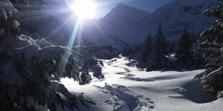 Trasee montane închise în județul Argeș, anunță Salvamont