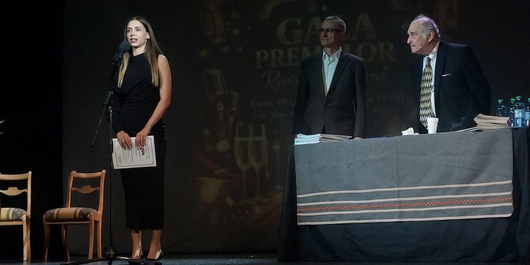 Teatrul „Alexandru Davila”, instituție finanțată de Consiliul Județean Argeș, s-a aflat pe podiumul Galei Premiilor Revistei „Rinocerul”