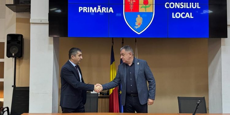 Primăria Municipiului Pitești anunță semnarea contractului pentru continuarea lucrărilor de renovare energetică la Colegiul Economic „Maria Teiuleanu”