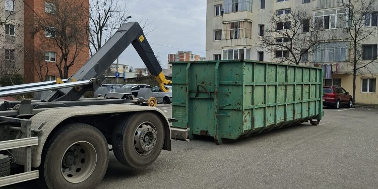 S-a dat startul colectării deșeurilor voluminoase și DEEE, în Pitești! Containerele sunt amplasate în punctele de colectare!