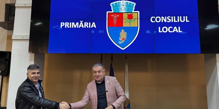 Investiții în sportul școlar din Pitești: 7 terenuri moderne vor fi realizate în școli și la Baza sportivă Aripi!