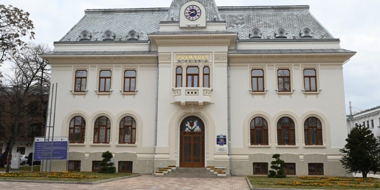 Renovarea energetică a Primăriei Pitești este gata!