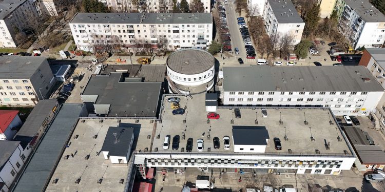 A fost făcută recepționarea lucrărilor de reabilitare a hidroizolației la parcarea supraterană Piața Ceair