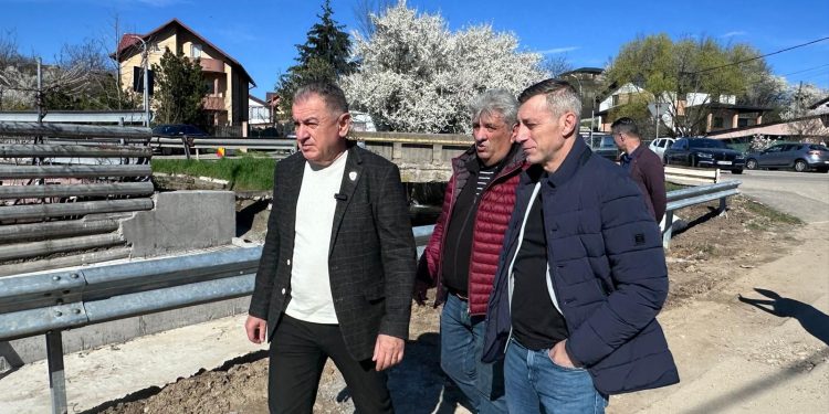 Gentea: Lucrările la canalul de scurgere de pe pârâul Turcești, de pe strada Dimitrie Butculescu, sunt pe ultima sută de metri