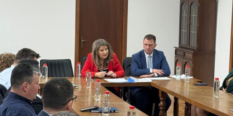 Măsuri de prevenire a pestei porcine africane și de gestionare a numărului și atacurilor șacalilor în Argeș