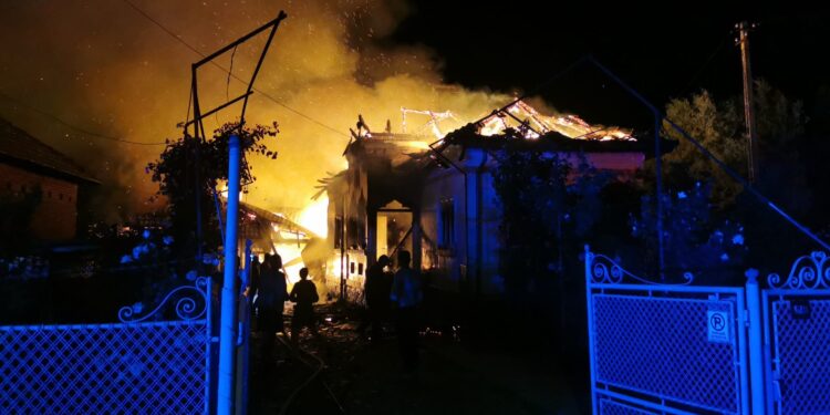 Incendiu de locuință în comuna Berevoești