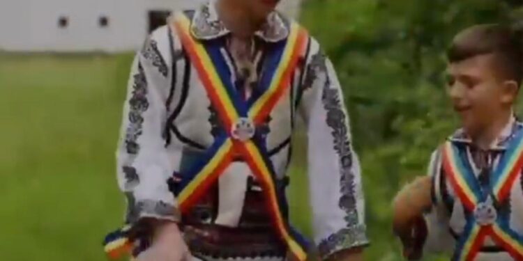 Tradițiile românești, sărbătorite la Rociu. Primăria invită locuitorii la un eveniment dedicat portului popular și obiceiurilor autentice