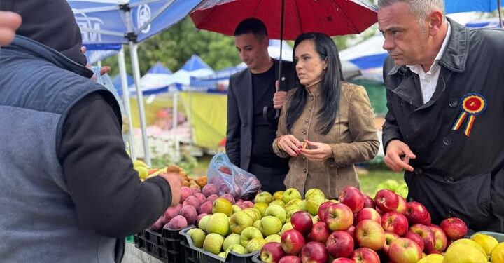 Simona Bucura-Oprescu: Produsele de bază trebuie să rămână la prețuri accesibile!