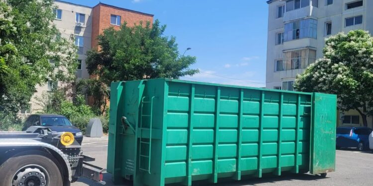 S-a dat startul colectării deșeurilor voluminoase și DEEE, în Pitești! Containerele sunt amplasate în punctele de colectare!