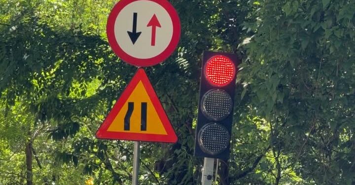 Circulația a fost reluată pe DJ 741 Ștefănești – Mioveni, cu restricții de tonaj