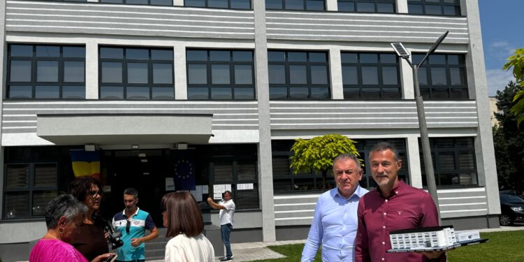 S-a făcut recepția lucrărilor la proiectul Renovare energetică – Liceul Teoretic Ion Barbu