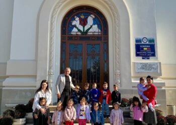 „Furnicuțele” au venit în vizită la Primăria Pitești!