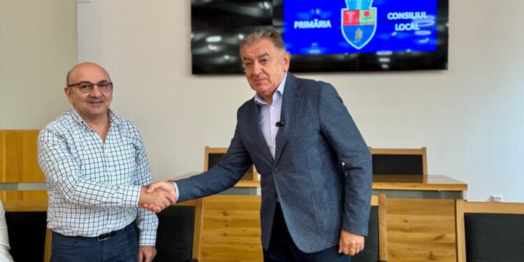Primarul Cristian Gentea a semnat trei noi contracte pentru reabilitarea infrastructurii rutiere din Pitești!