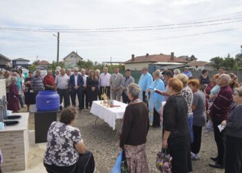 În zi de mare sărbătoare, de Nașterea Maicii Domnului, comunitatea din Bradu a primit în dar un izvor de apă vie!