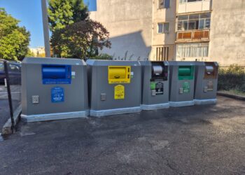 Cum se folosesc noile insule ecologice digitalizate\. Ghid pentru depozitarea corectă a deșeurilor