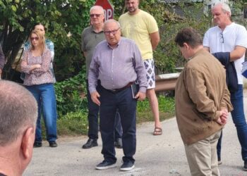 Locuitorii din Uiasca, pași concreți pentru racordarea locuințelor la rețelele de gaze și canalizare